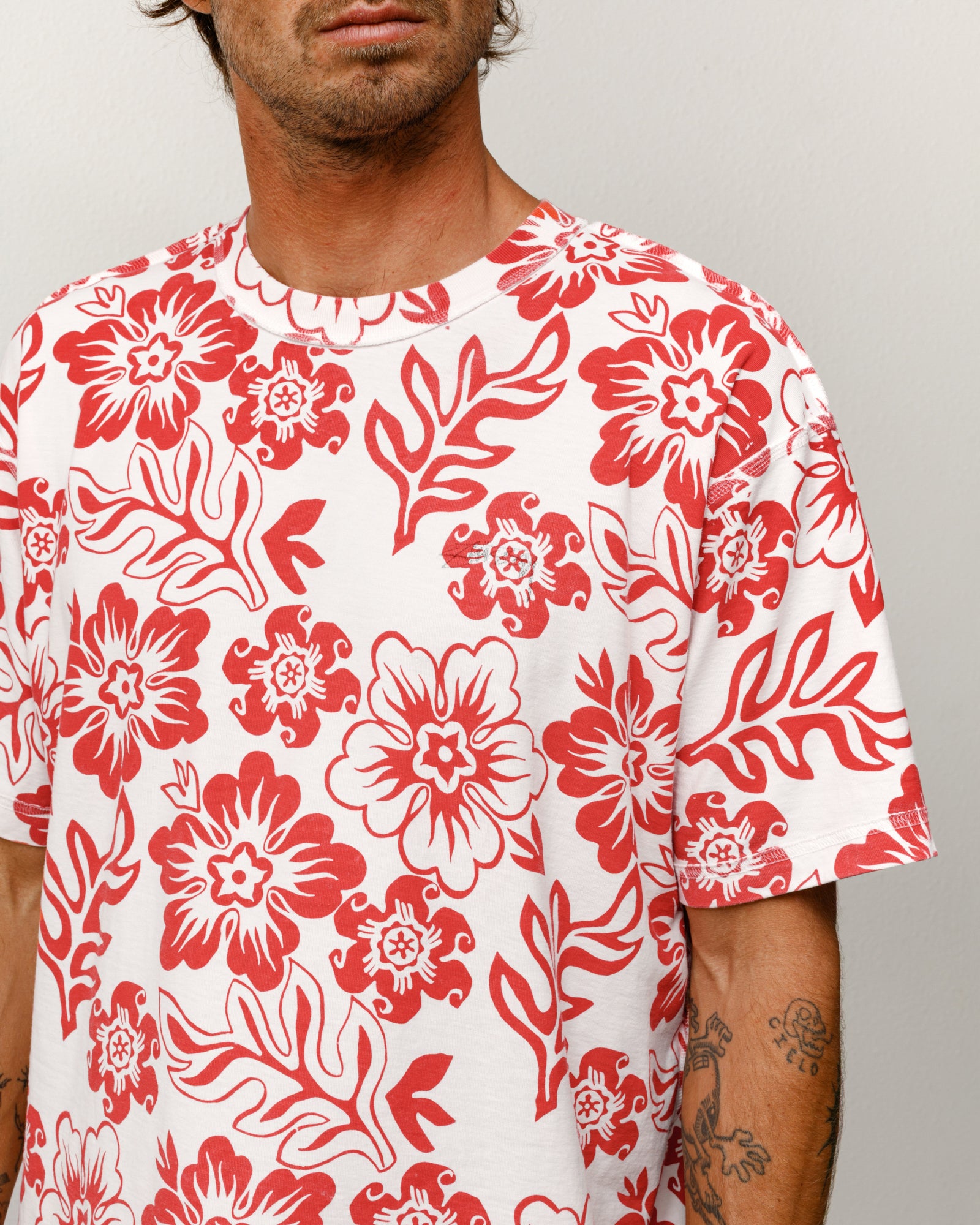 LAZY FLORAL TEE - Image 2