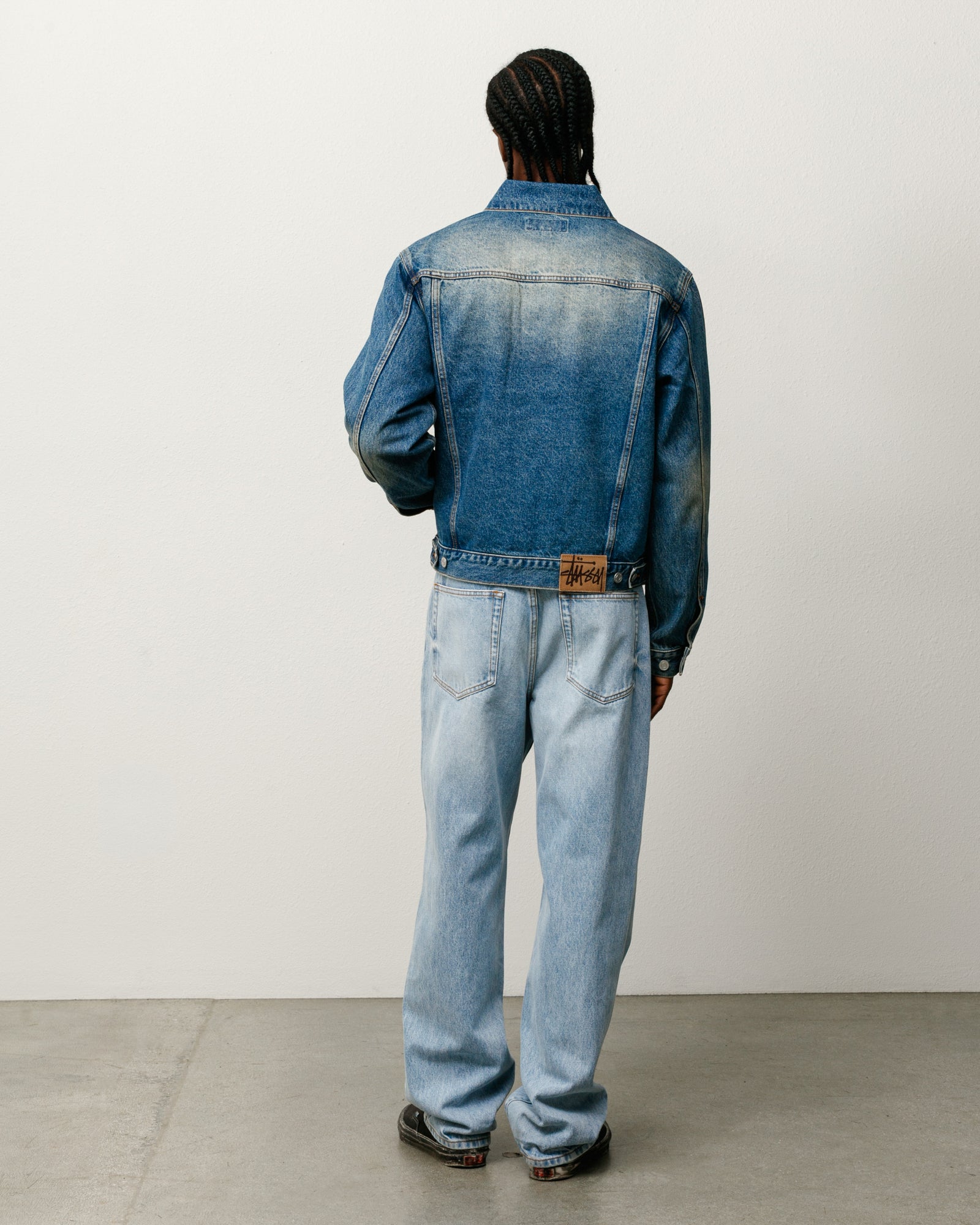 DENIM TRUCKER JACKET - Image 4